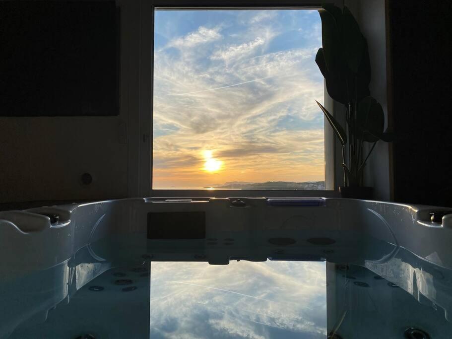 Sunset Apartment Six-Fours-les-Plages Ngoại thất bức ảnh